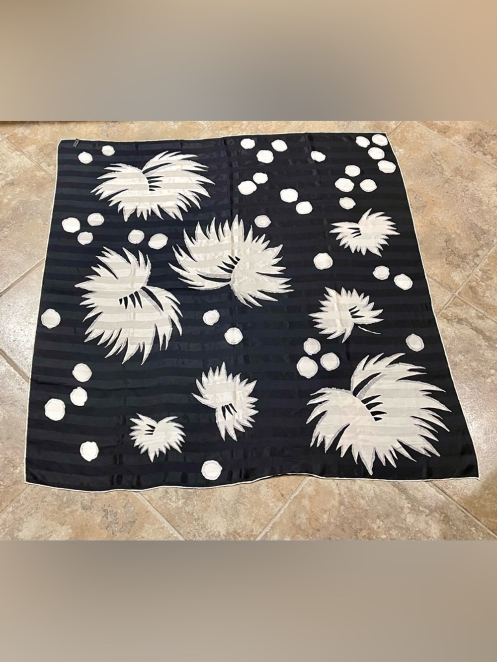 Vintage Mosconi Como Black & White Silk Scarf Wrap Italy 48x46 - Picture 2 of 5